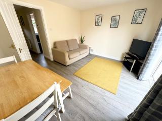 House number 4 Sleeps up to 4 with Smart TVs in every room - Wellington - 6
