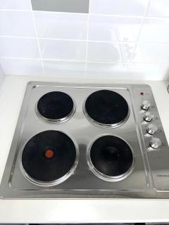 1-Bedroom Studio with Parking, Steps from the Promenade - Blackpool - 1