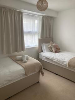 45 st Nicholas Court - 5