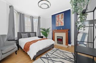 Croydon Town 5-bed by Harlingotn - Croydon - 1
