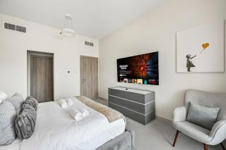 New Luxury 1 Bedroom - 0