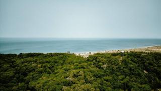 Couples Waterfront Getaway Near Beach And Trails - 3