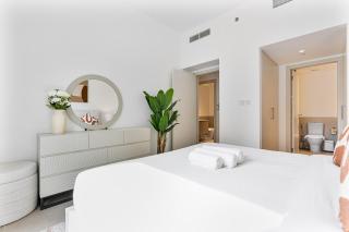 Radiant 2BR APT near Dubai Hills Park & Golf Club - 5