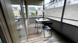 Modern Apartment - By The Lakes - 5