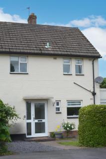House number 8 sleeps up to 6 People with Smart TVs in Every Room - 9