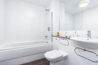 2Bed 2Bath Apartment near Sheffield City Centre with Free parking space - Sheffield - 4