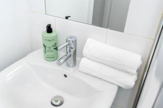 2Bed 2Bath Apartment near Sheffield City Centre with Free parking space - Sheffield - 1