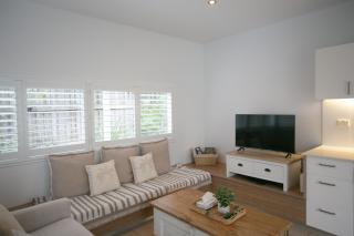 Beachside Escape 200m From Ocean - 8