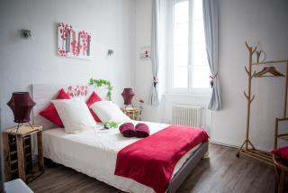 Qualys Vignoble parking, square view, close to city - 0