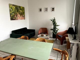 Qualys Vignoble parking, square view, close to city - 4