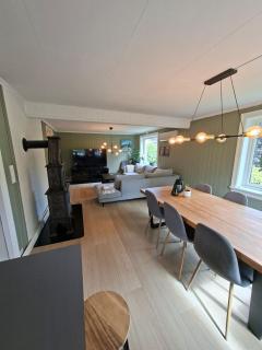 Enebolig midt på Hisøy i Arendal - Arendal - 9