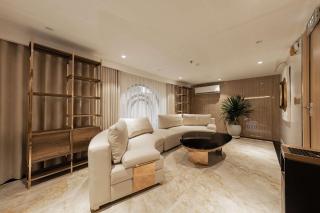 The World Hotel - 2