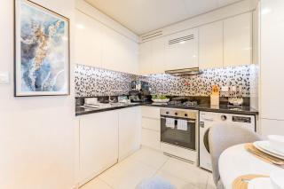 Steps from Dubai Water Canal 2BR, Near Safa Park & SZR, Easy Downtown Access, Aykon City 2 Tower C, Business Bay by Deluxe Holiday Homes - 4