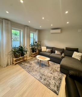 Cozy Modern 2-Bedroom Apartment - - 9