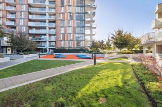 Main Street Condo with Gym and Patio near Restaurants for 4 - 7