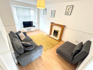 House number 12 sleeps up to 4 with Smart TVs in every room - 6