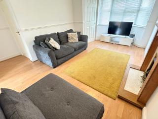 House number 12 sleeps up to 4 with Smart TVs in every room - Wellington - 5