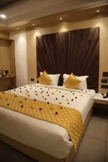 Hotel Time Square -Gandhiji Road, Old Bus Stand, Opp clock Tower ,Thanjavur - 7