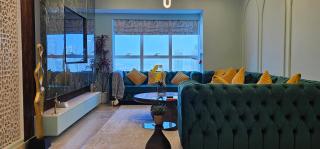 Homeeza Luxury 2BR Apartment Sea Views Dubai Marina - 1