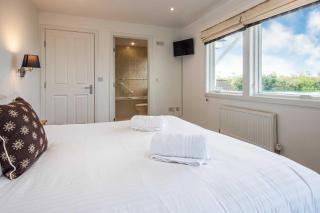 The Landings 19, Scout on the Water - P - 2