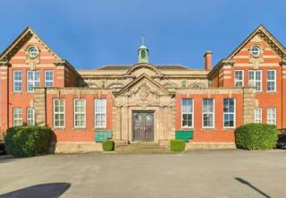 Flat at St Helens Near Town Center & Theater, Free Parking, WiFi - 4
