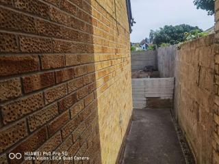 Wellesley Apartments - 9