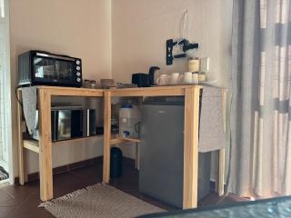 Sleeping Flamingo Guest House - 1