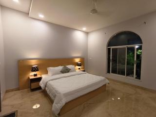 Cozy 1BHK Retreat With Kitchen & Living Room - 5