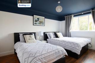 Cosy 4Bedroom House Near City Centre By Homebird Property Management Short Lets & Serviced Accommodation Leeds With Private Parking & Garden - Leeds - 6