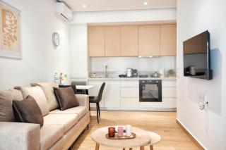 Near Pireas Port-Brand New Suite - 8