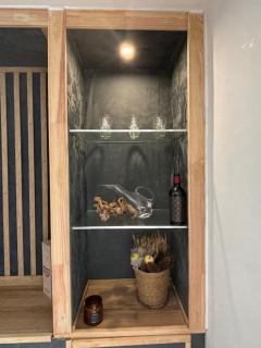 Bella Vista Top Floor Apartment - 3