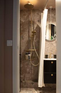 Modern Central Cozy 2Br - Toyen - 1