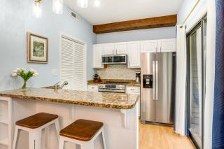 Walk to Slopes Wintergreen Resort Condo with Pool - 9