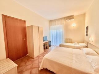 Hotel Di Rocco - Loreto Aprutino - 1
