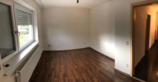 Royale Business Suite with 4 Bedrooms & Parkplatz & Balkon, All Beds in large Size 120cm Netflix Premium, zentral zu Audi und Schwarz Gruppe - 1