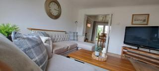 Generous 3 bed in the heart of the village - 4