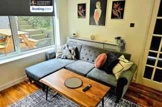 2 Large Bedroom House By Homebird Property Management Short Lets & Serviced Accommodation Leeds With Private Parking & Garden - Leeds - 7
