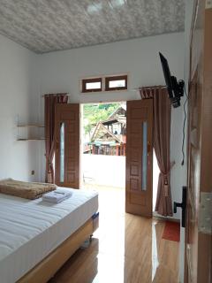 M2 Homestay Berastagi - 8