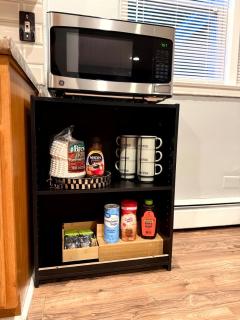 Cozy 1BR Retreat Near Transit, Dining And Parking - 3