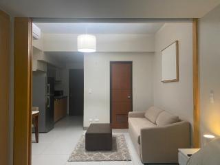 One Uptown Residence BGC 1BR sofabed - Manila - 1