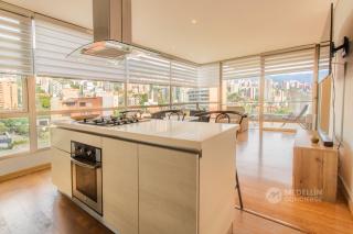 3 Bedroom Apartment in Provenza - 2