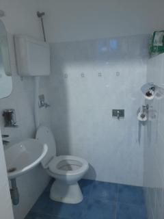 No wifi and no aircon apartment - 5