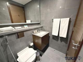 Lux - 2BR - Spacious - Burj Khalifa View - New Bld - 3