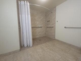 Ramada by Wyndham Merced - 1