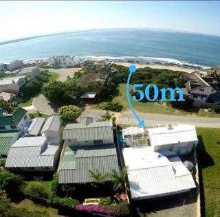 Surf n Sea Beachfront Holiday Home - 8