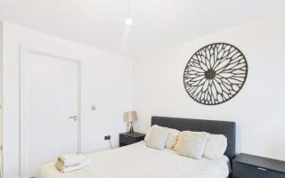 Modern 2-Bed, 2-Bath Apartment in Central Ashford - Ashford - 4