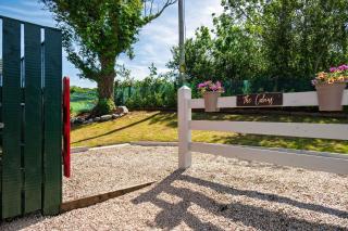 Luxury Log Cabin with Private Hot Tub & Sea Views - Letterkenny - 3