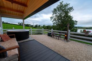 Luxury Log Cabin with Private Hot Tub & Sea Views - Letterkenny - 2