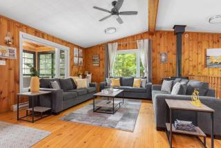 Muskoka Gem 8ppfireplacescanoekayaks - Bracebridge - 0