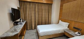 platinum hotel - 2